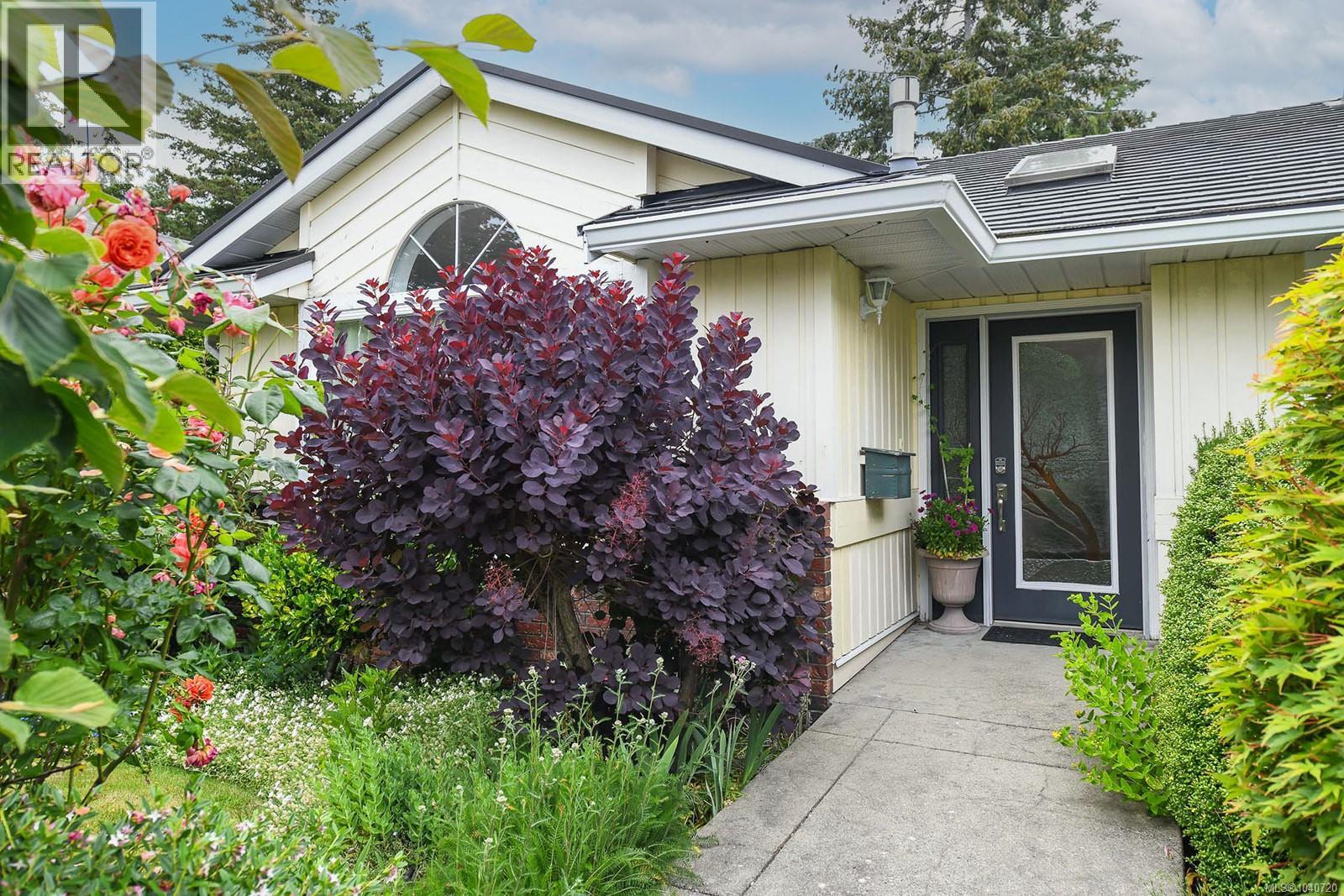 2136 Bolt Ave - 1