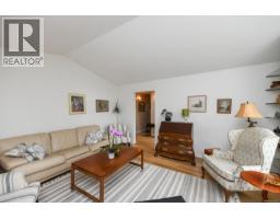 2136 Bolt Ave, Comox, BC V9M3L6 Photo 44