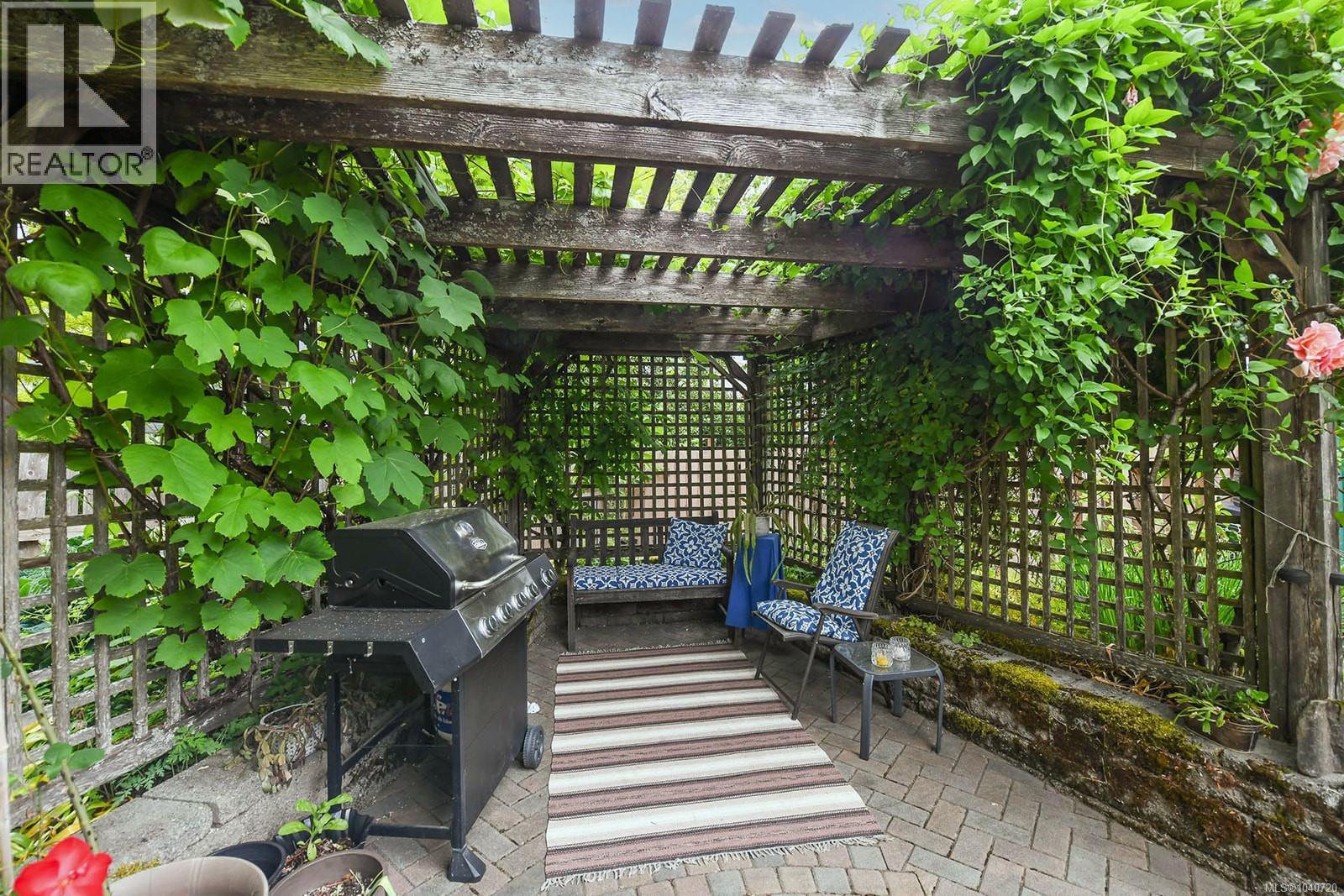 2136 Bolt Ave - 28