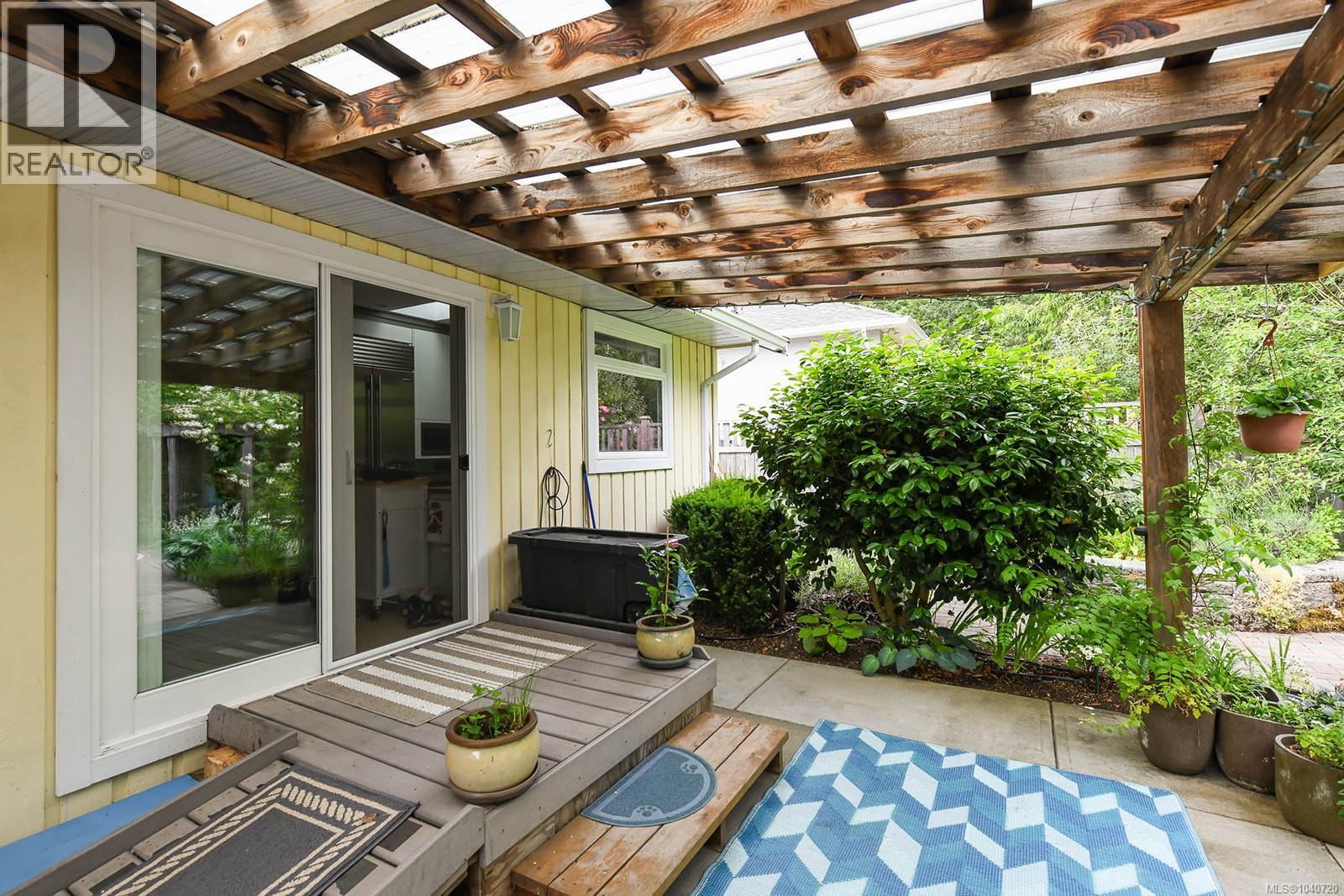 2136 Bolt Ave - 33