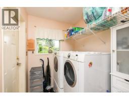 2136 Bolt Ave, Comox, BC V9M3L6 Photo 16