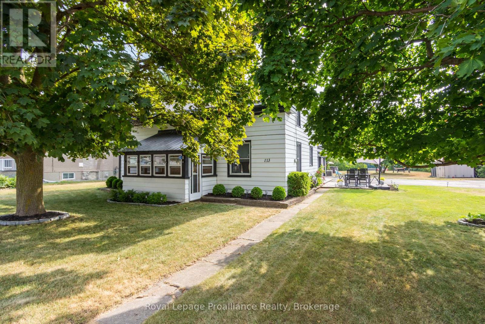 113 SOUTH TRENT STREET - 3