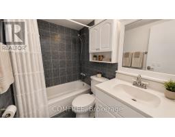 412 - 1 Massey Square, Toronto, ON M4C5L4 Photo 7
