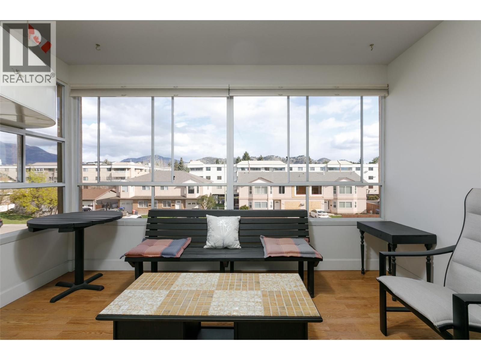 #202 1055 Lawrence Avenue - 10