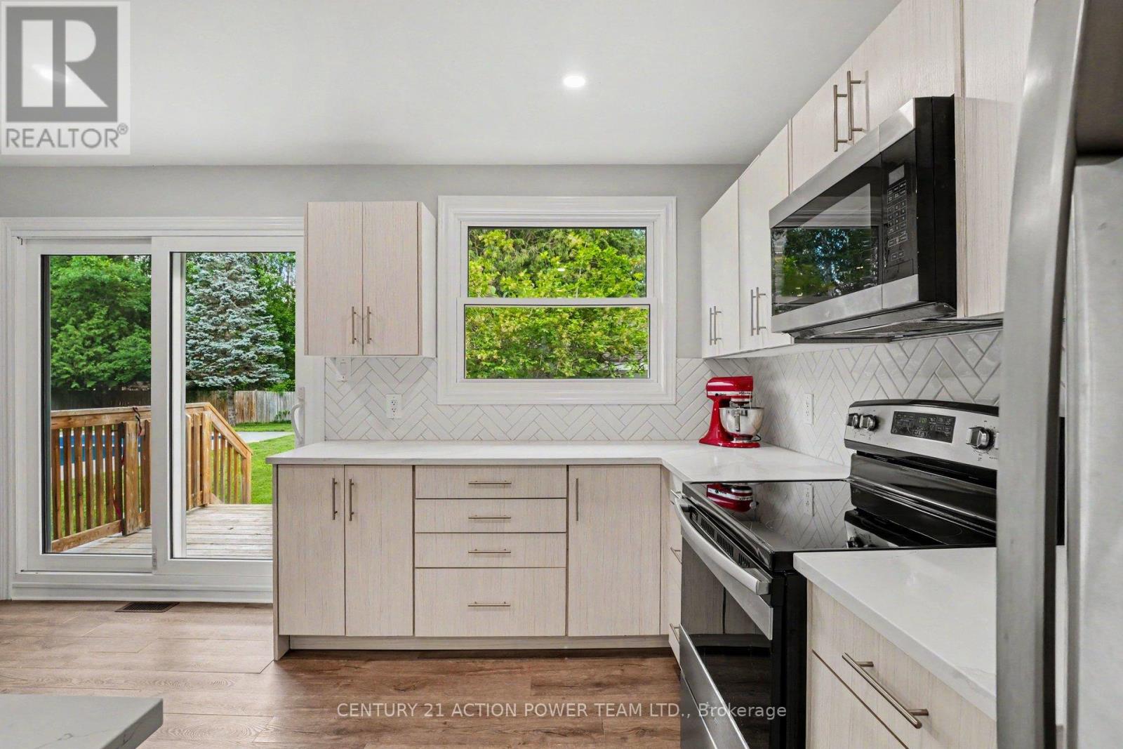 3 Bed, 2 Bath House for Sale in Ottawa – 422 ALLBIRCH ROAD, Ottawa – MLS# X13458834 - Image 11