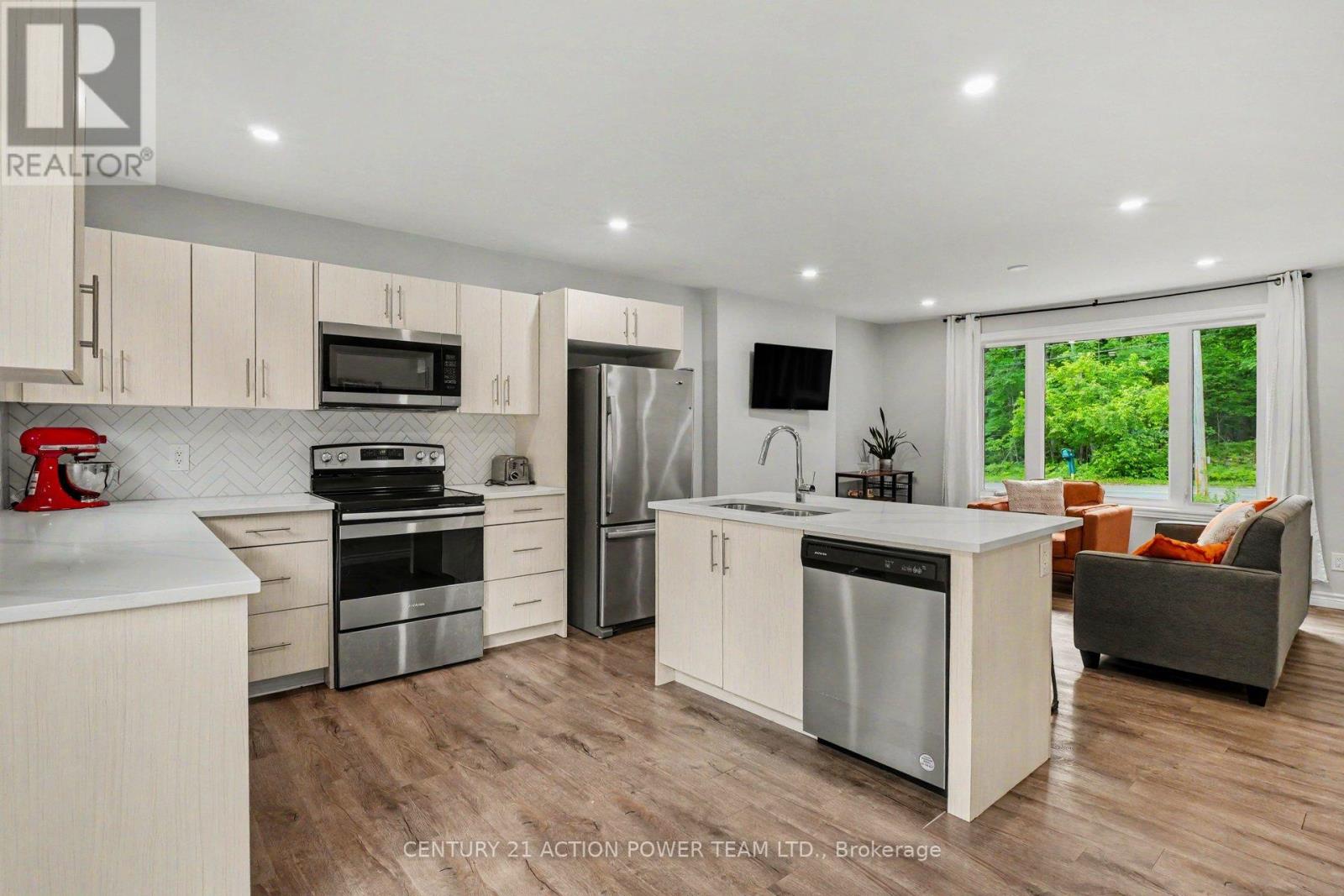 3 Bed, 2 Bath House for Sale in Ottawa – 422 ALLBIRCH ROAD, Ottawa – MLS# X13458834 - Image 12