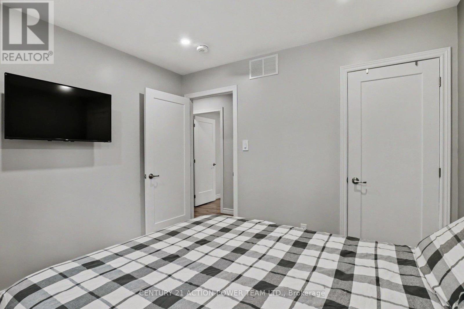 3 Bed, 2 Bath House for Sale in Ottawa – 422 ALLBIRCH ROAD, Ottawa – MLS# X13458834 - Image 17