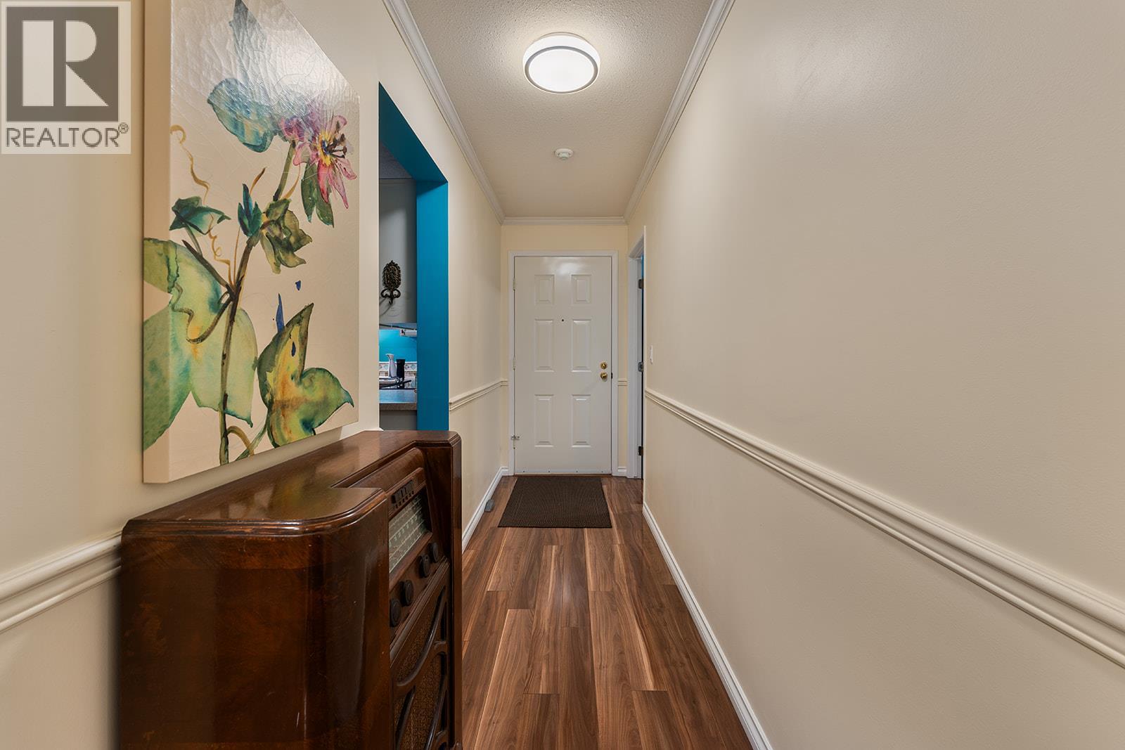 #304 1534 LAWRENCE Avenue - 3