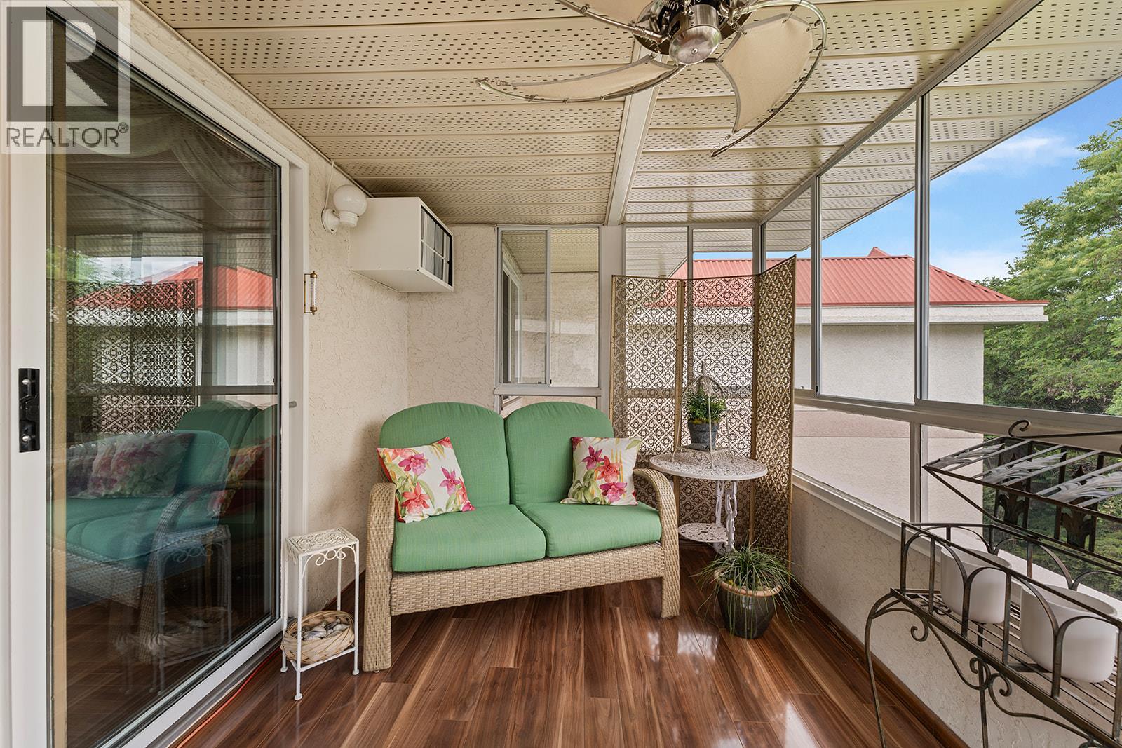 #304 1534 LAWRENCE Avenue - 15