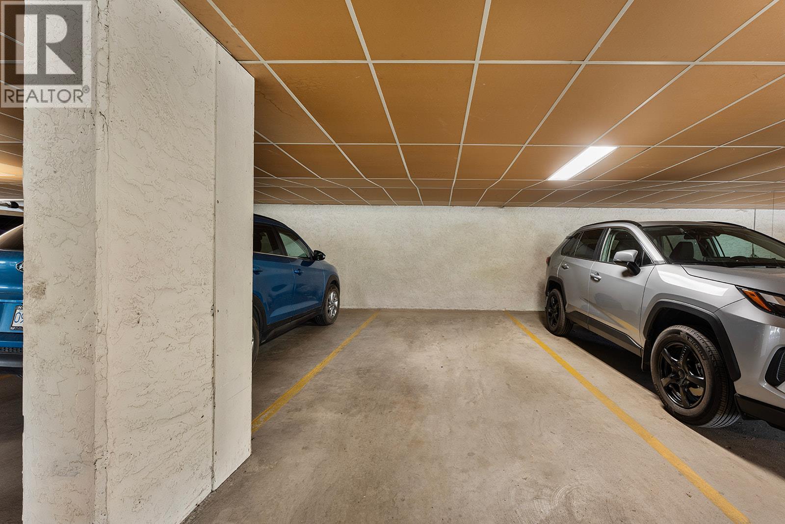 #304 1534 LAWRENCE Avenue - 27