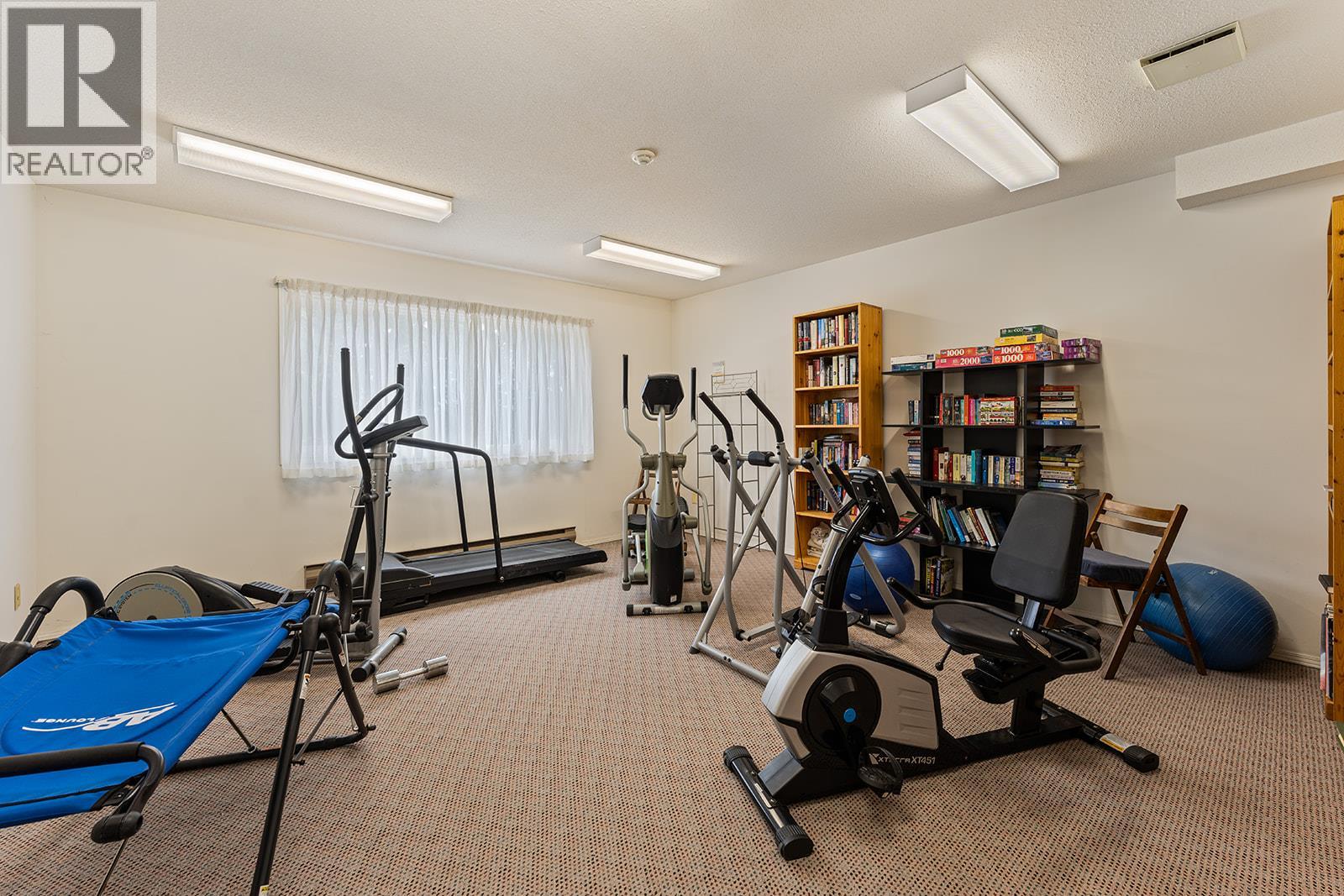 #304 1534 LAWRENCE Avenue - 31