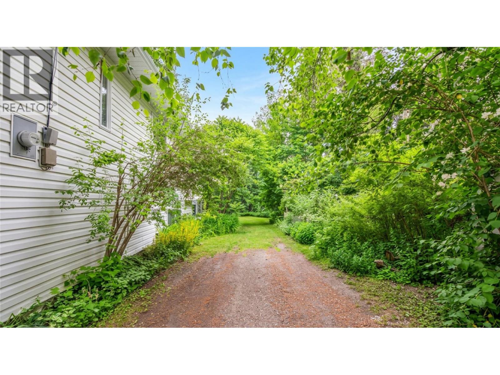 33 Birch Road - 36