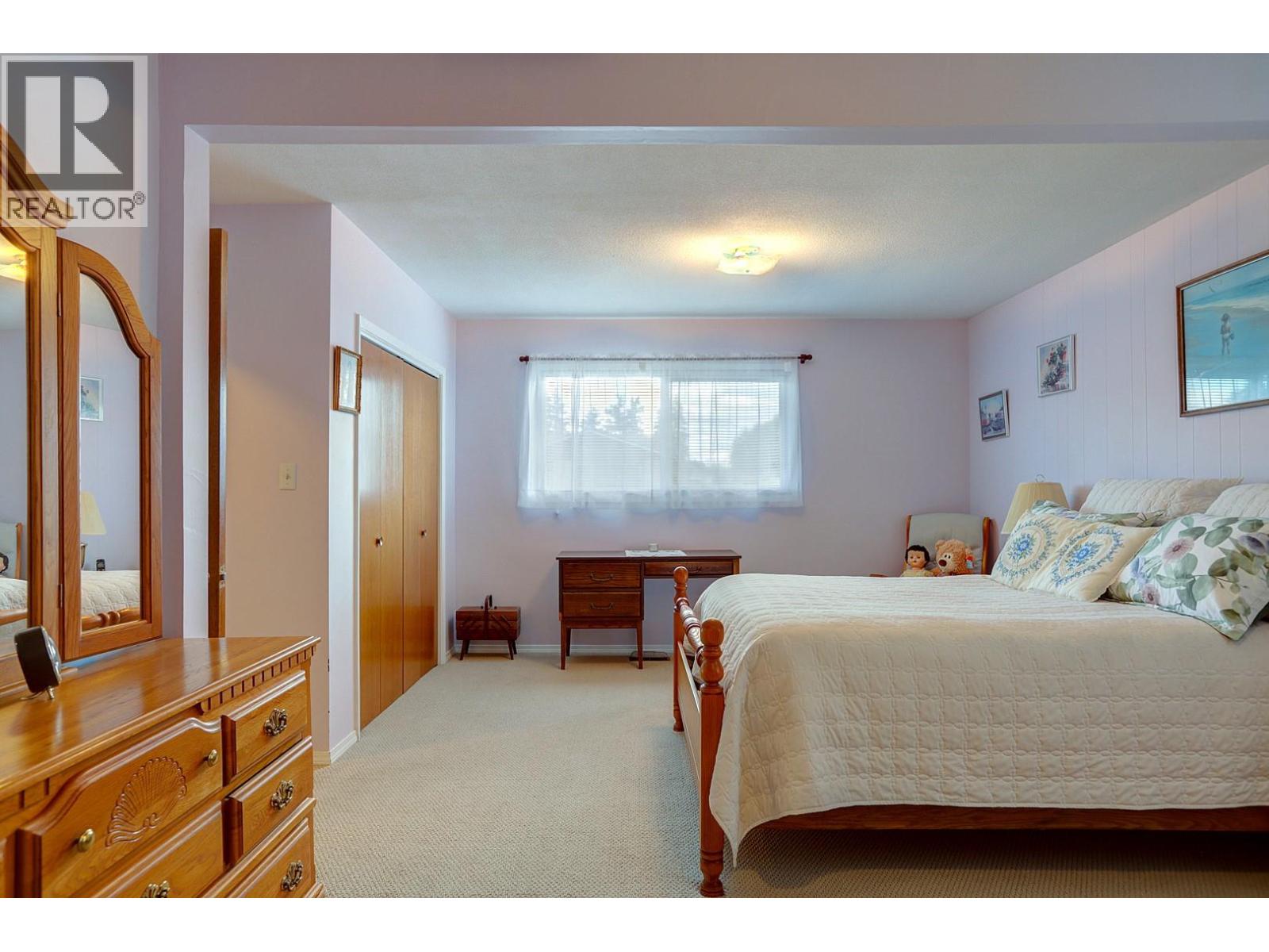 2400 44 Avenue - 22