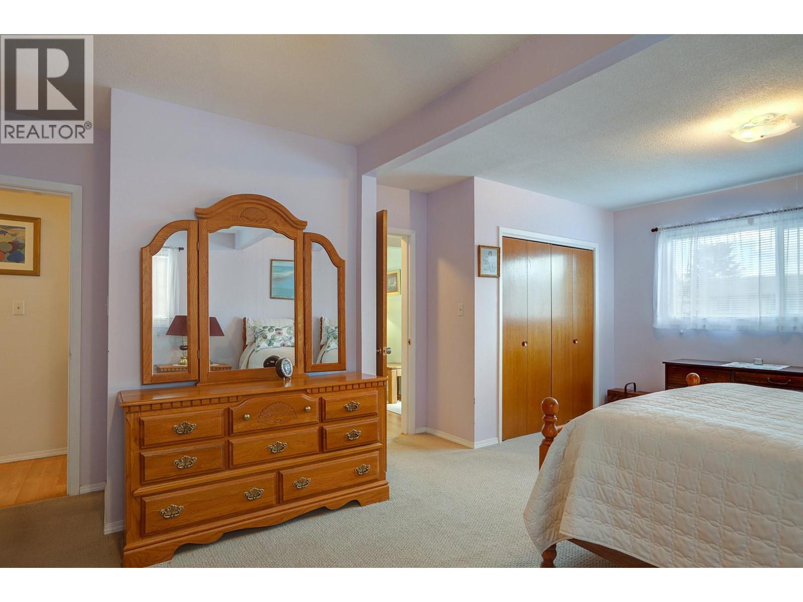 2400 44 Avenue - 23
