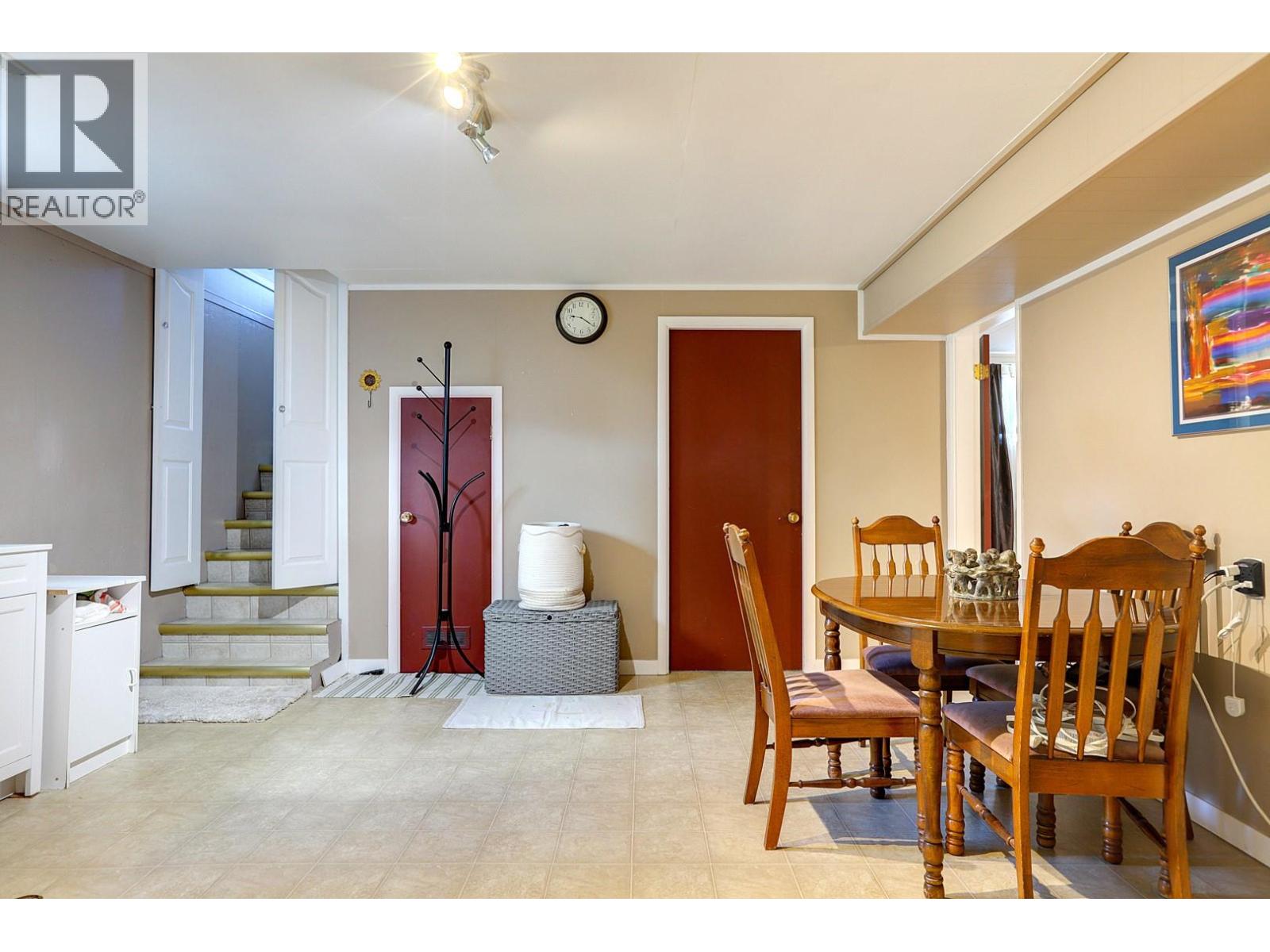 2400 44 Avenue - 34