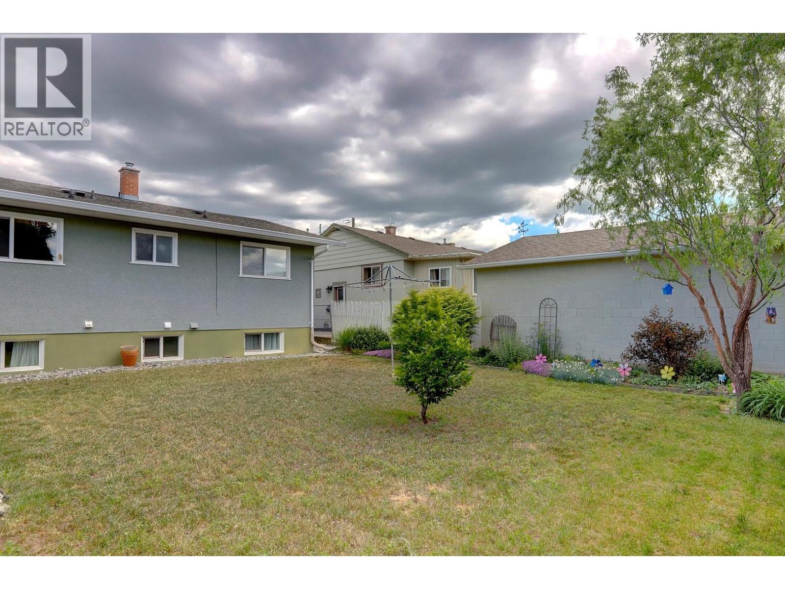 2400 44 Avenue - 58