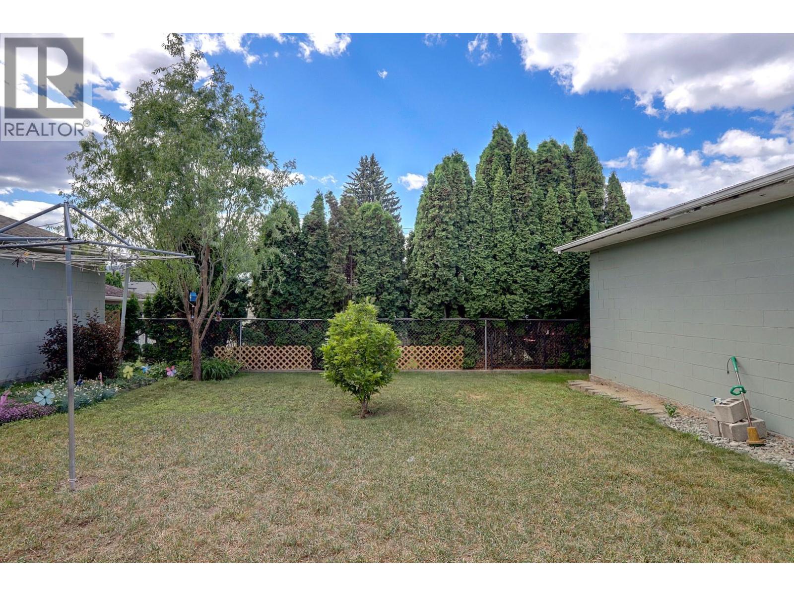 2400 44 Avenue - 54
