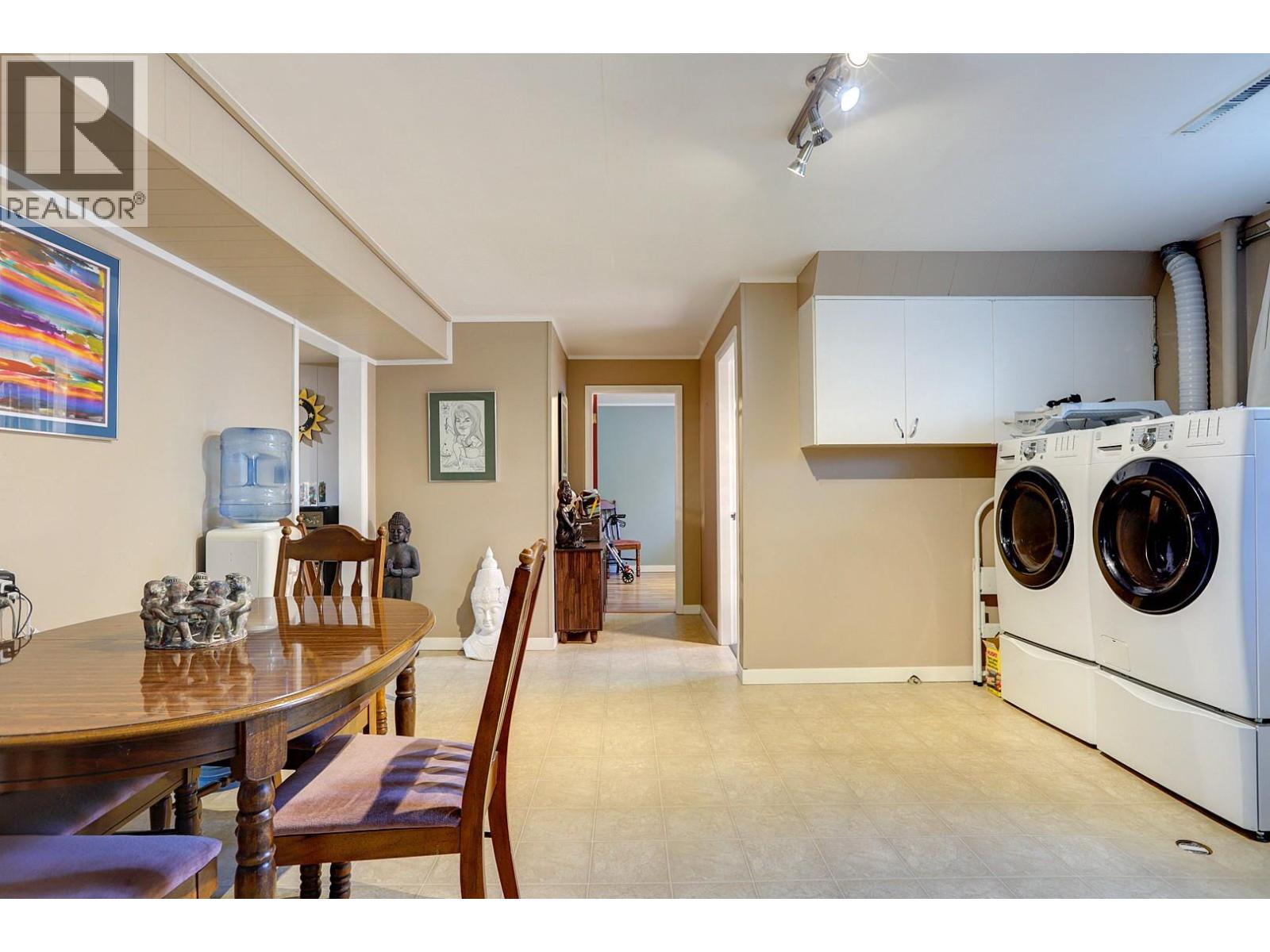 2400 44 Avenue - 33