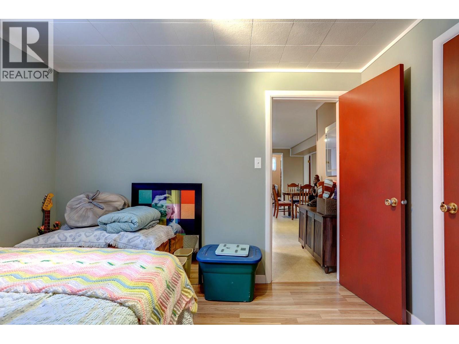 2400 44 Avenue - 43