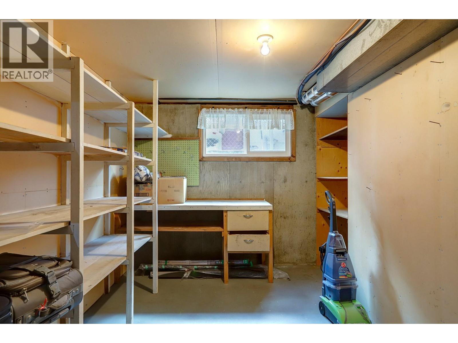 2400 44 Avenue - 48