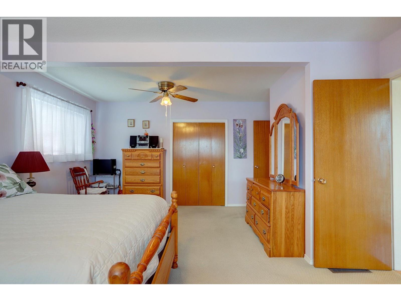 2400 44 Avenue - 25