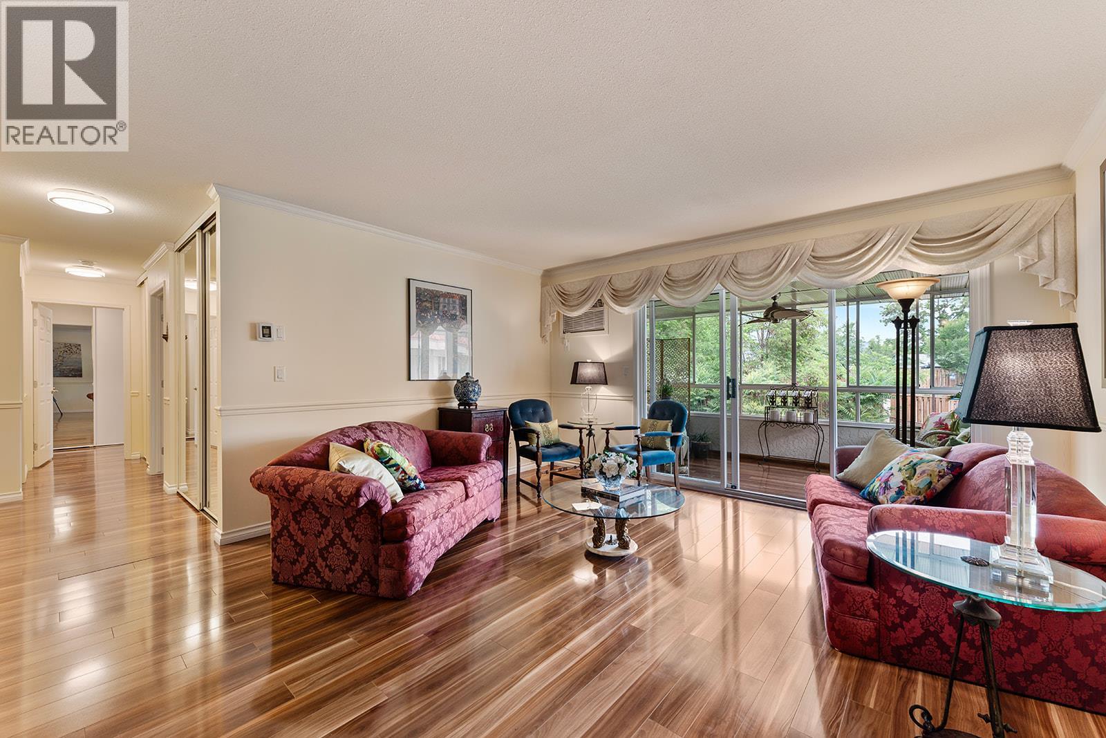 #304 1534 LAWRENCE Avenue - 1