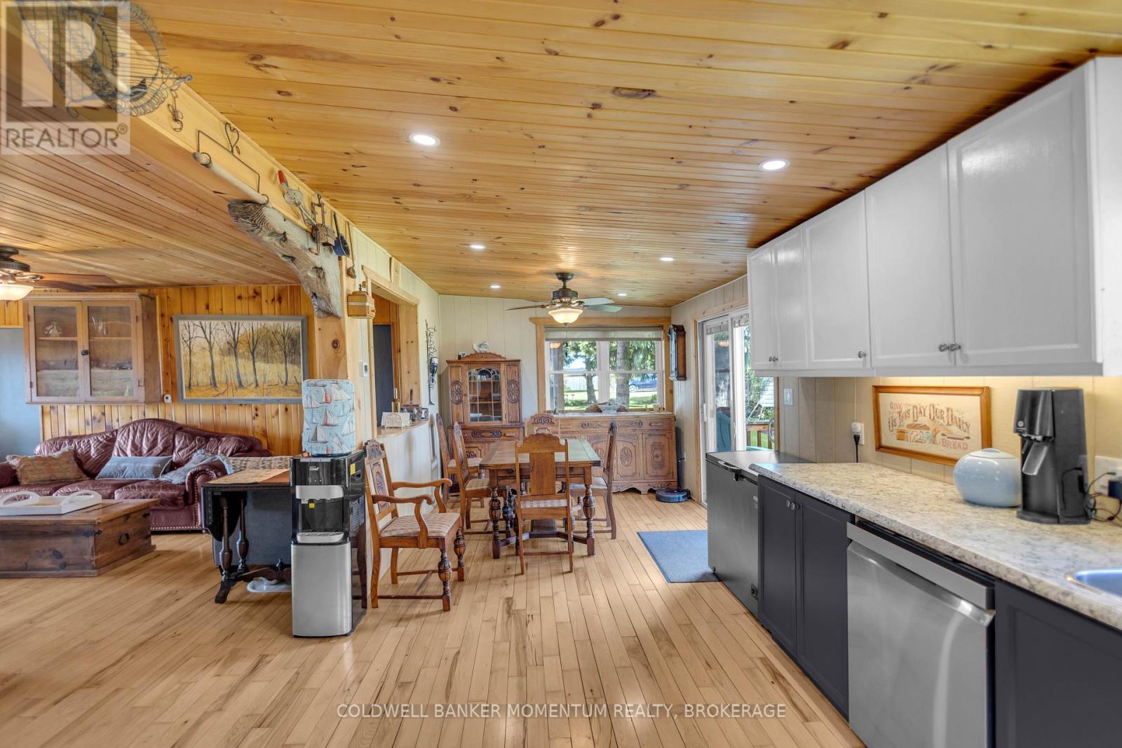 11 COVE LANE - 12