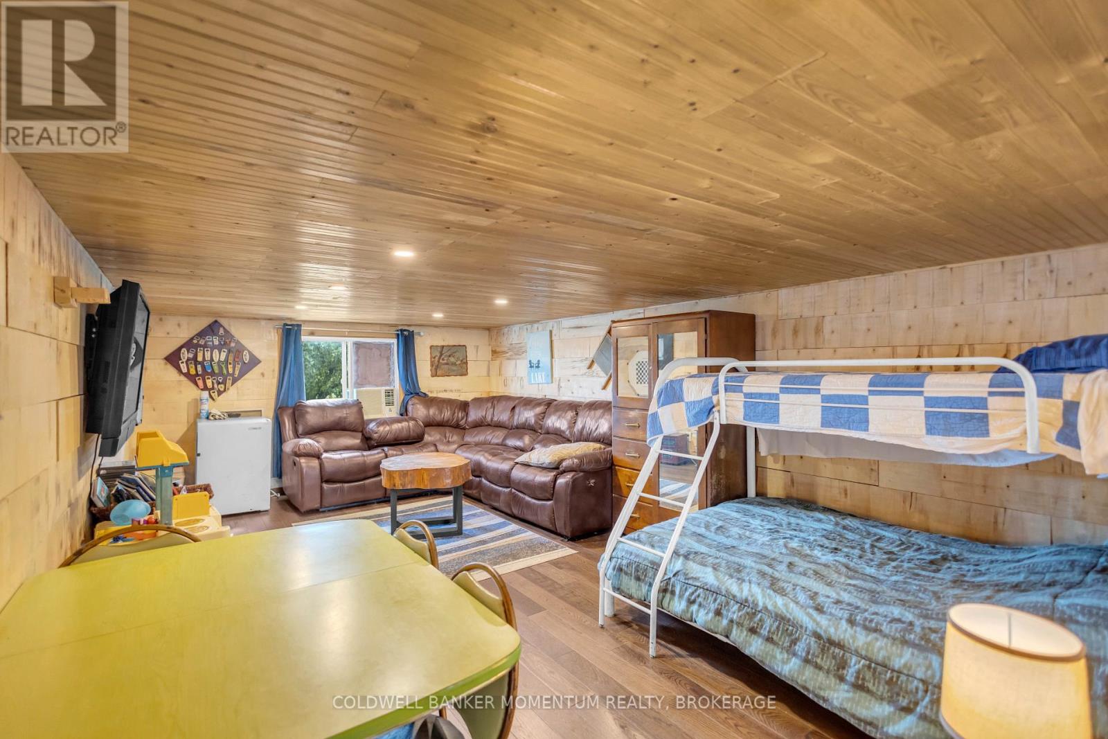 11 COVE LANE - 27