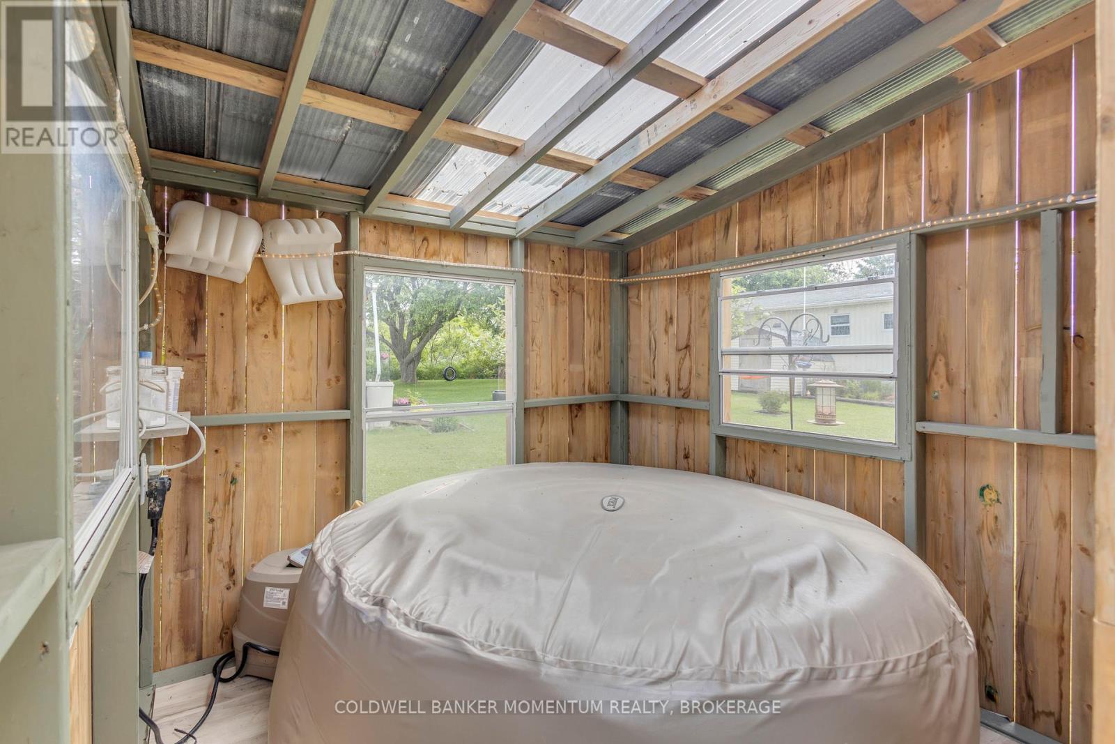 11 COVE LANE - 31