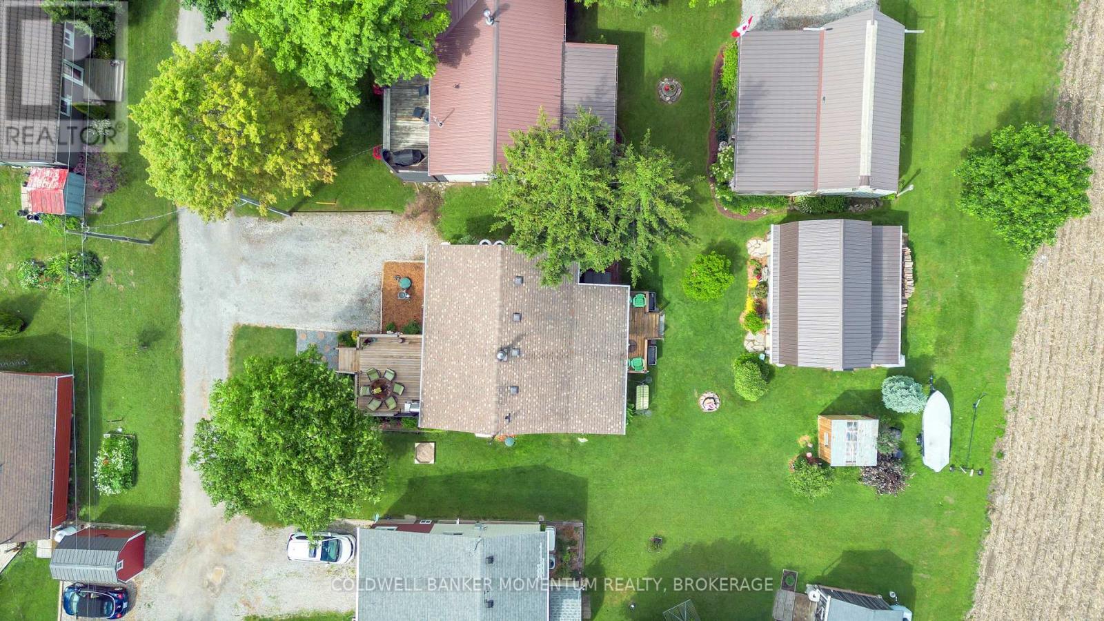 11 COVE LANE - 34