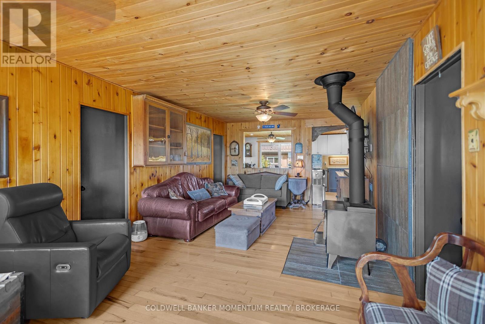 11 COVE LANE - 8