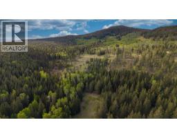5785 Simon Lake Road, 100 Mile House, BC V0K2E1 Photo 29