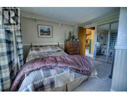 5785 Simon Lake Road, 100 Mile House, BC V0K2E1 Photo 16