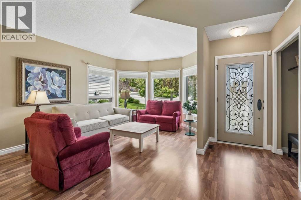 67 Hawkwood Drive NW - photo 3