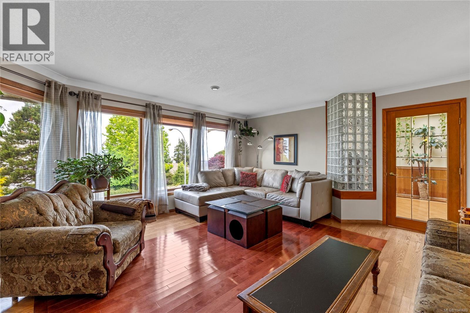 5213 Fillinger Cres - 20