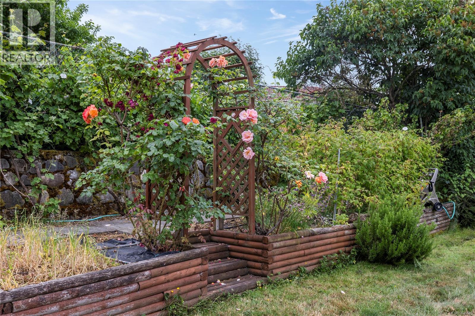 5213 Fillinger Cres - Image 11