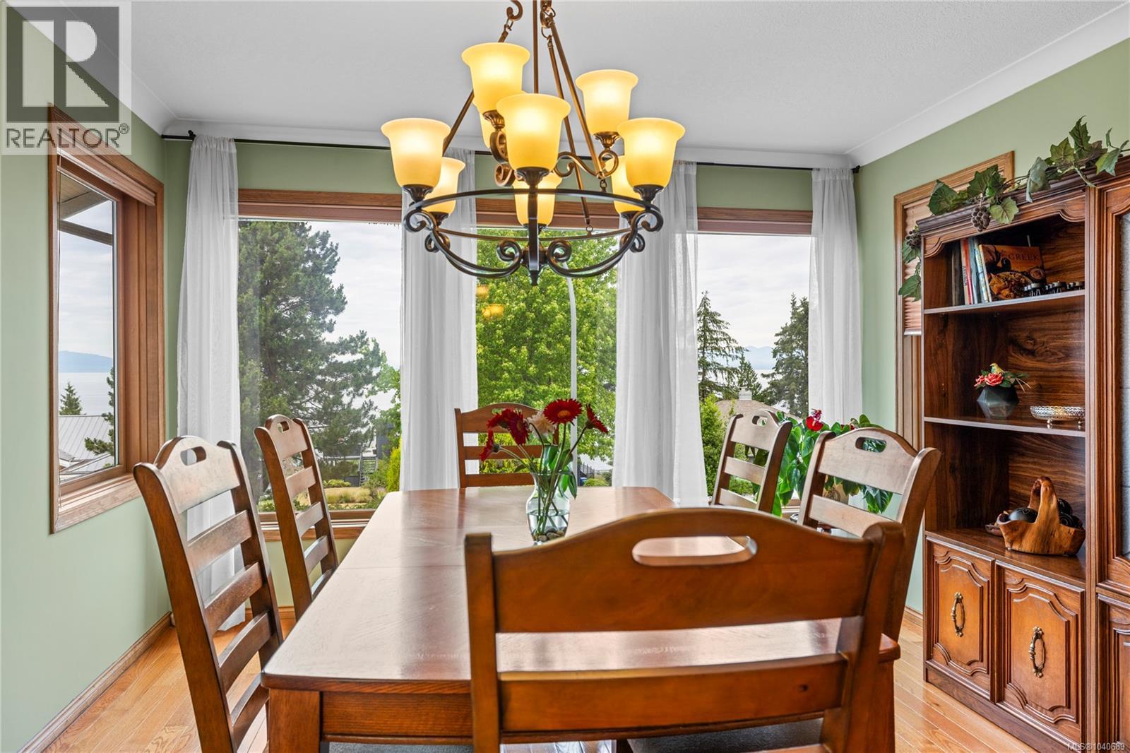 5213 Fillinger Cres - 3