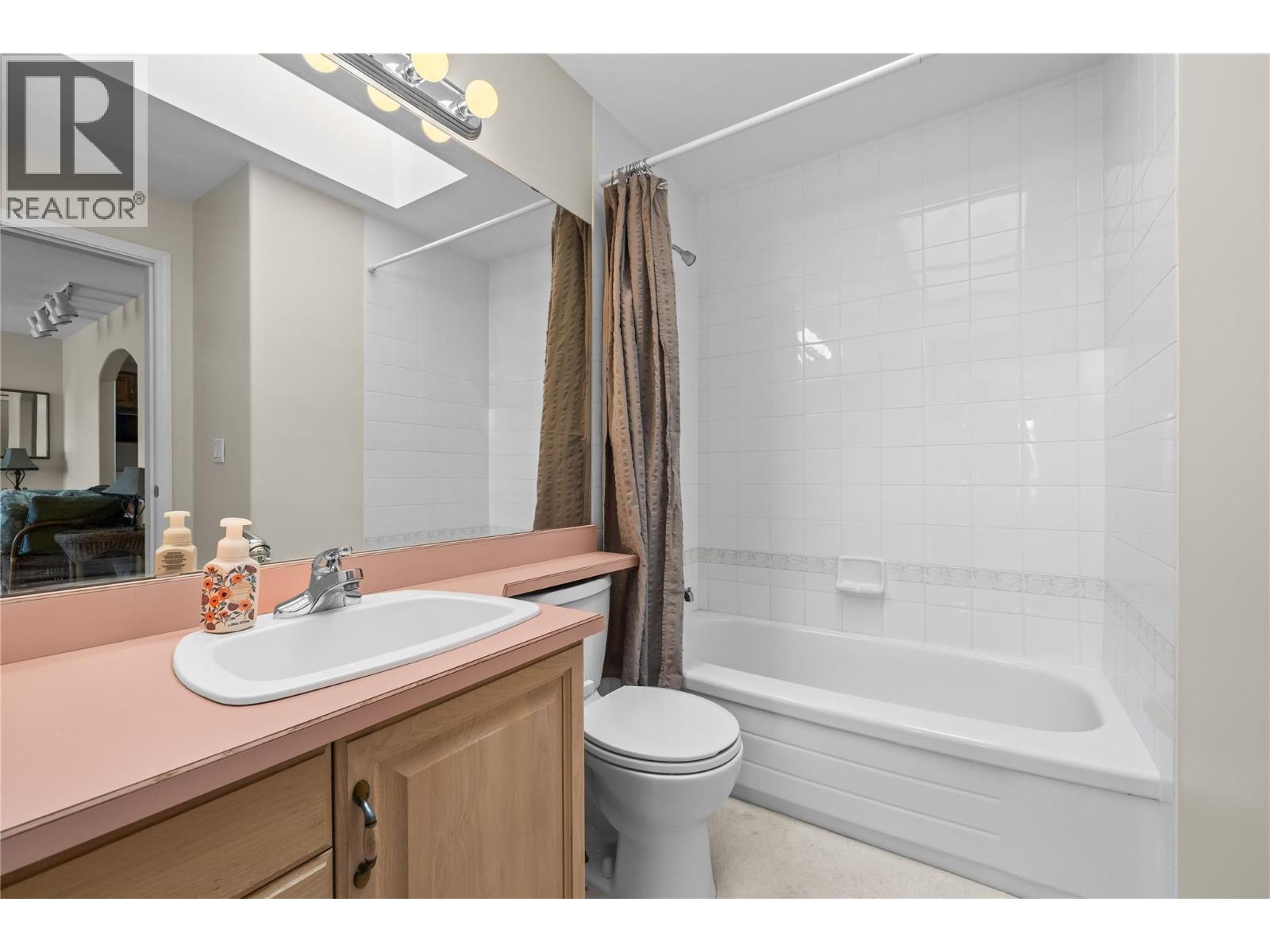 980 Glenwood Avenue Unit# 304 Lot# SL 75, Kelowna
