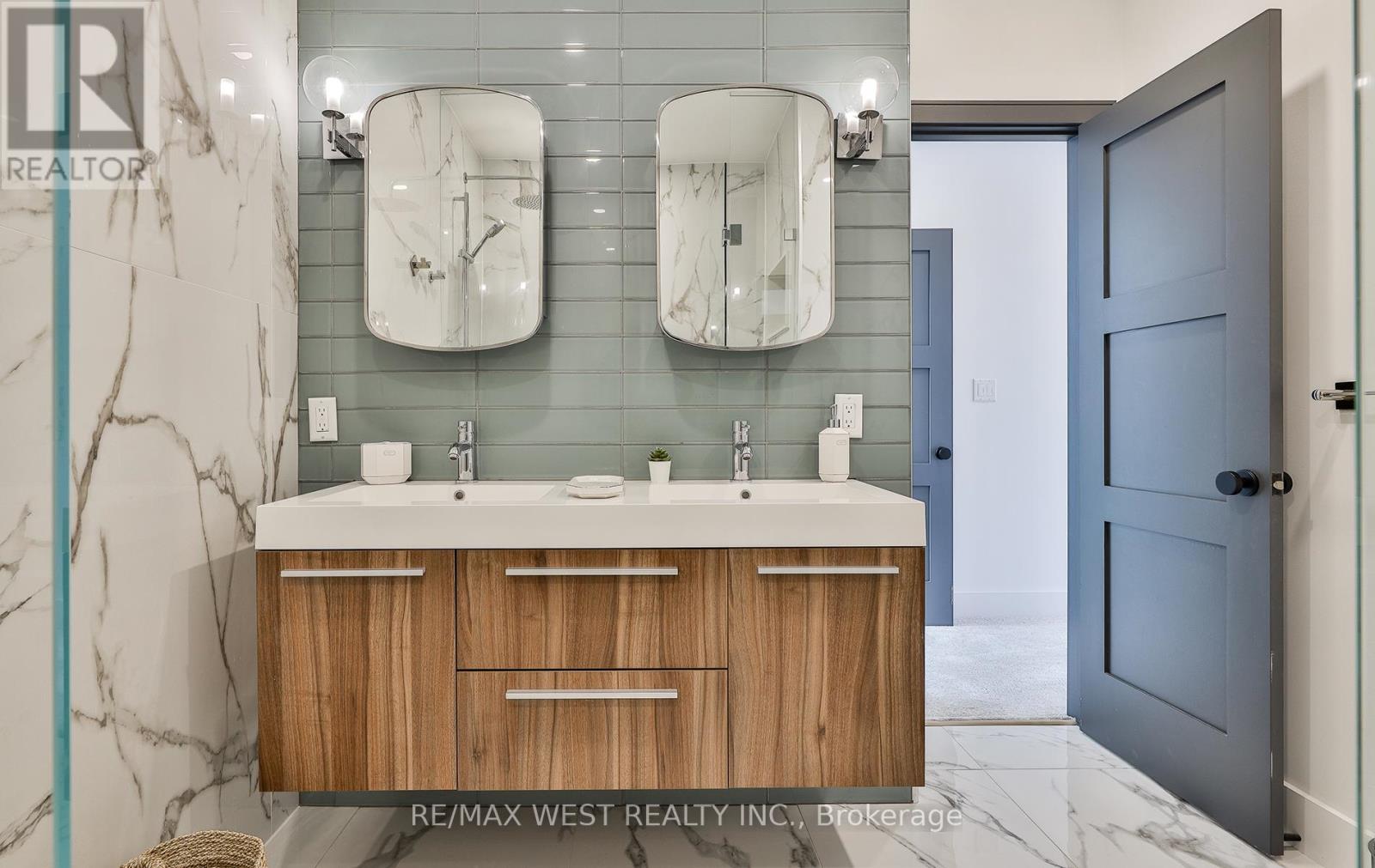 734 SHAW STREET - 13