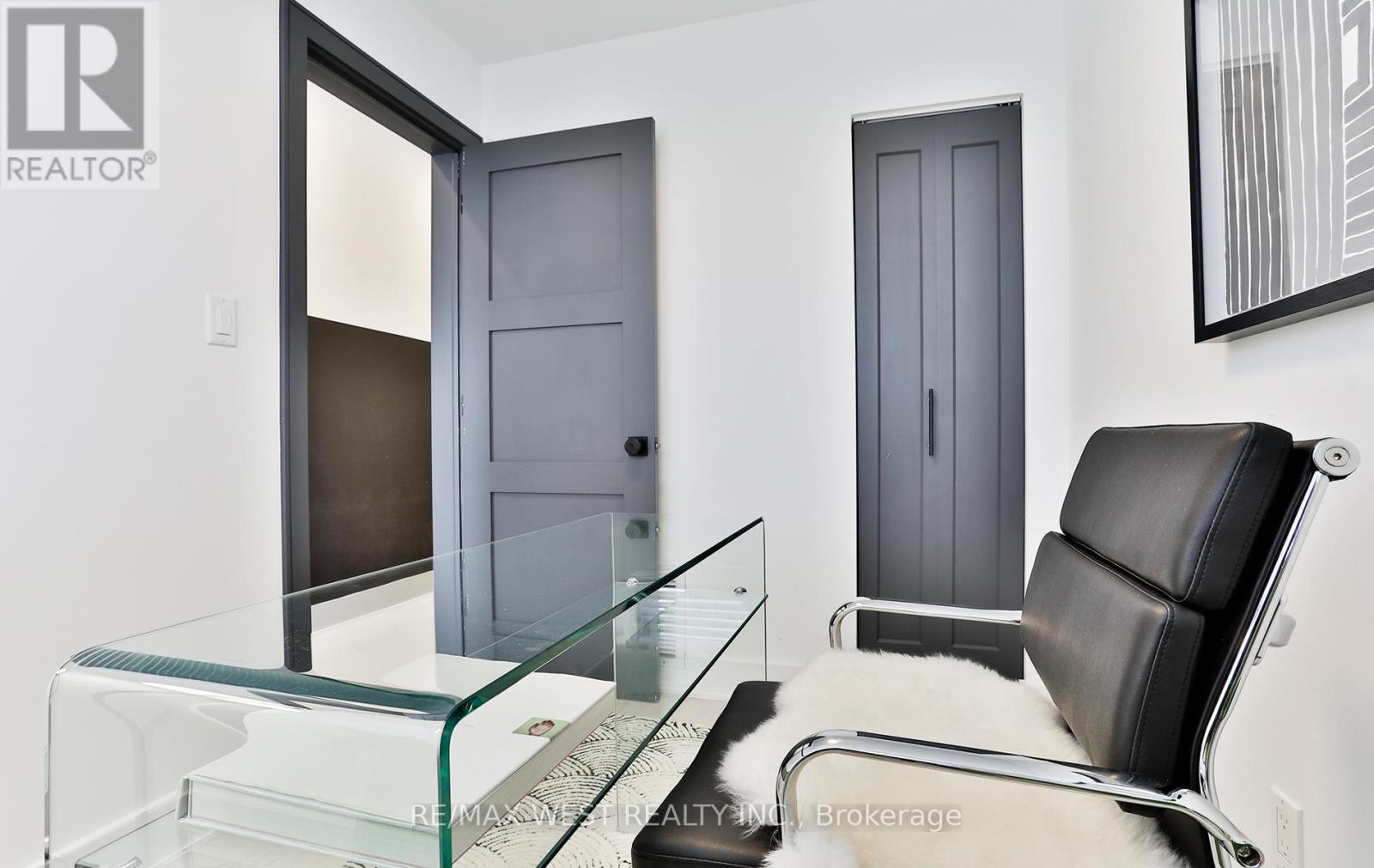 734 SHAW STREET - 31