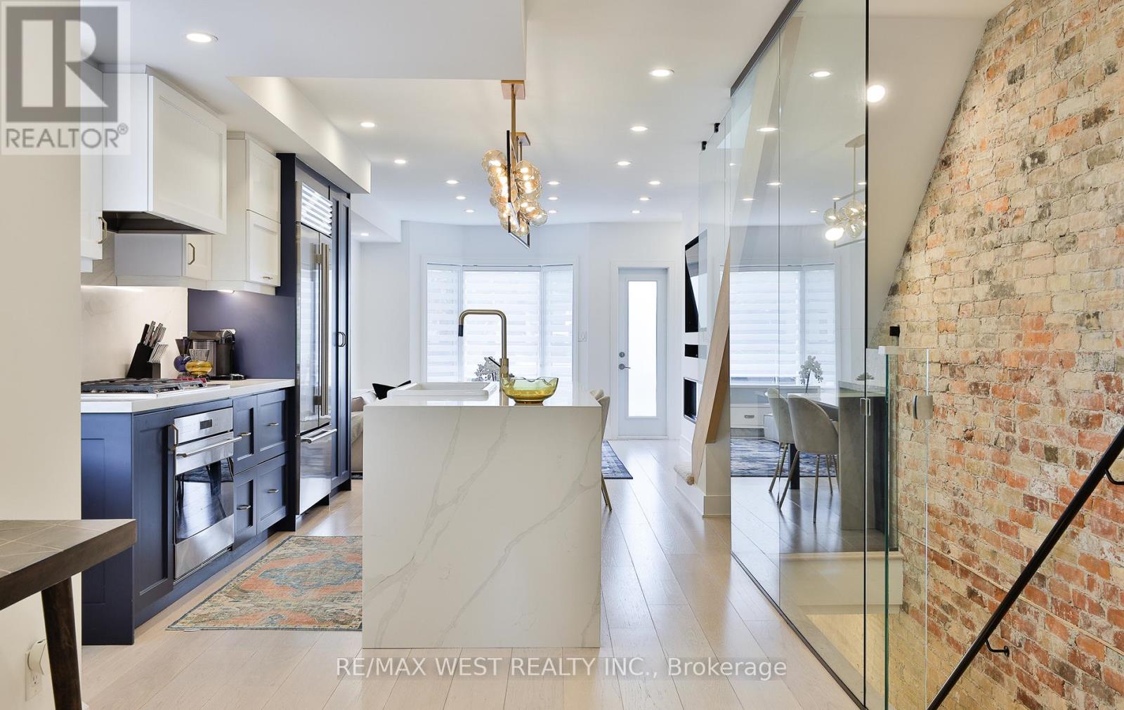 734 SHAW STREET - 4
