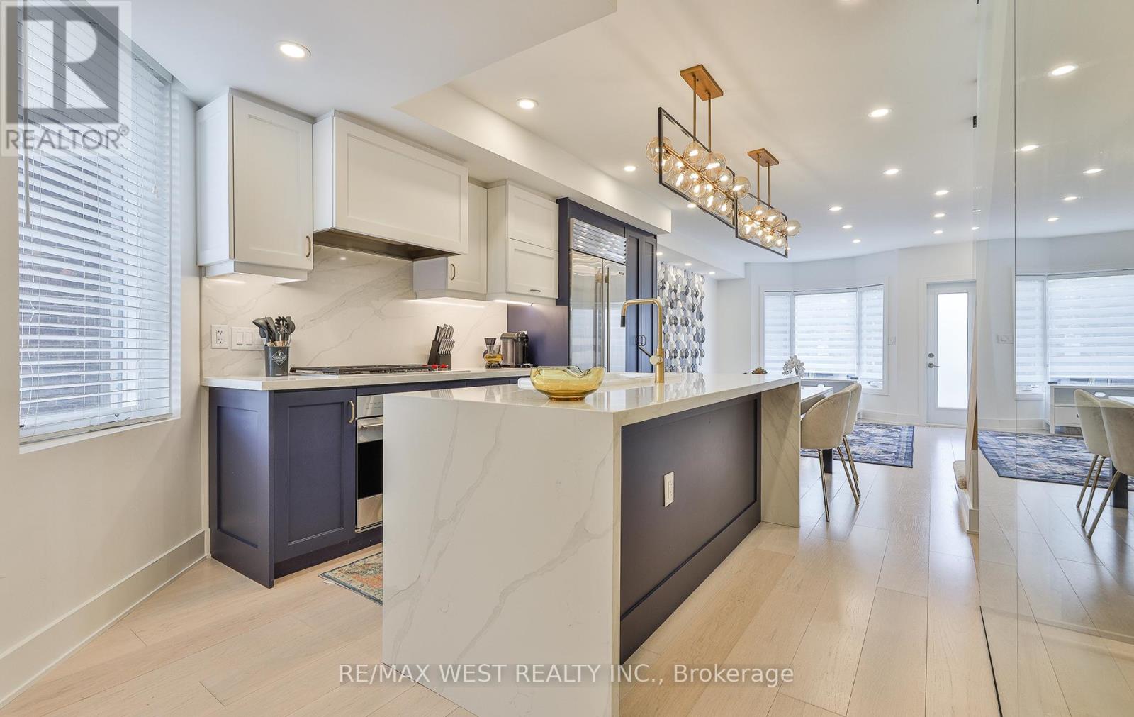734 SHAW STREET - 5