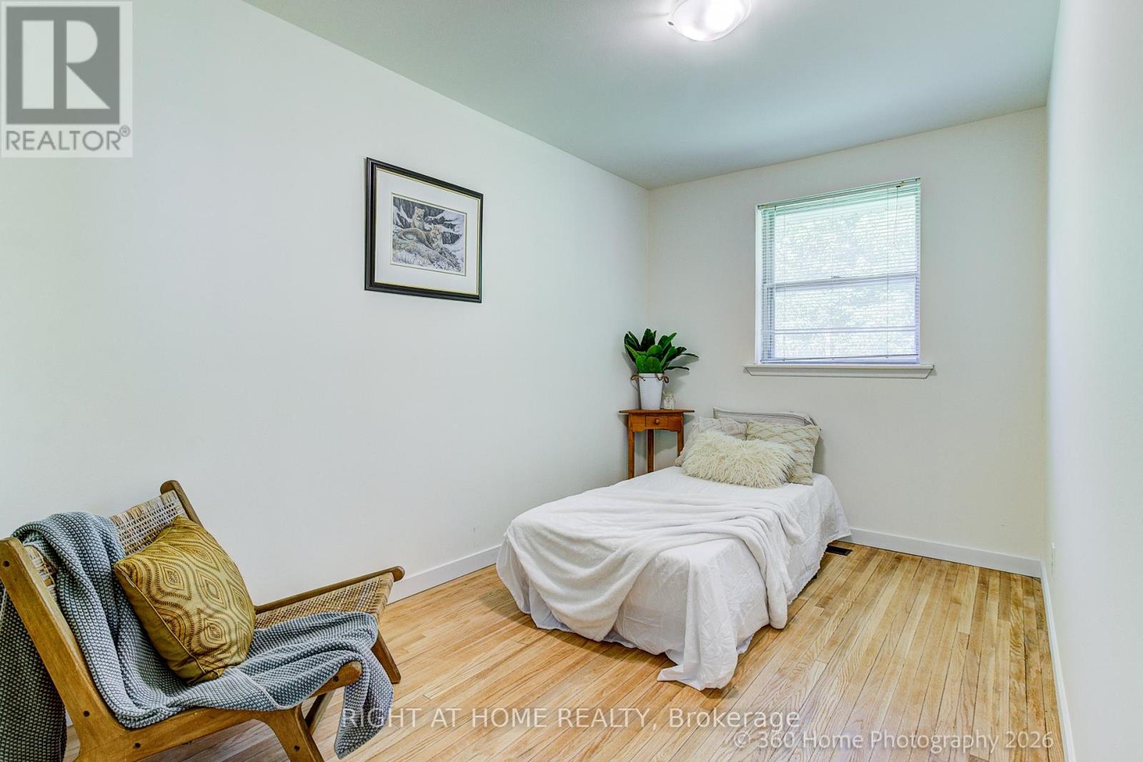 116 LONGFORD DRIVE - 12