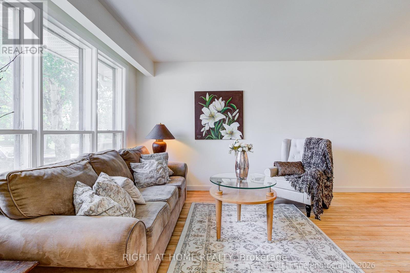 116 LONGFORD DRIVE - 5