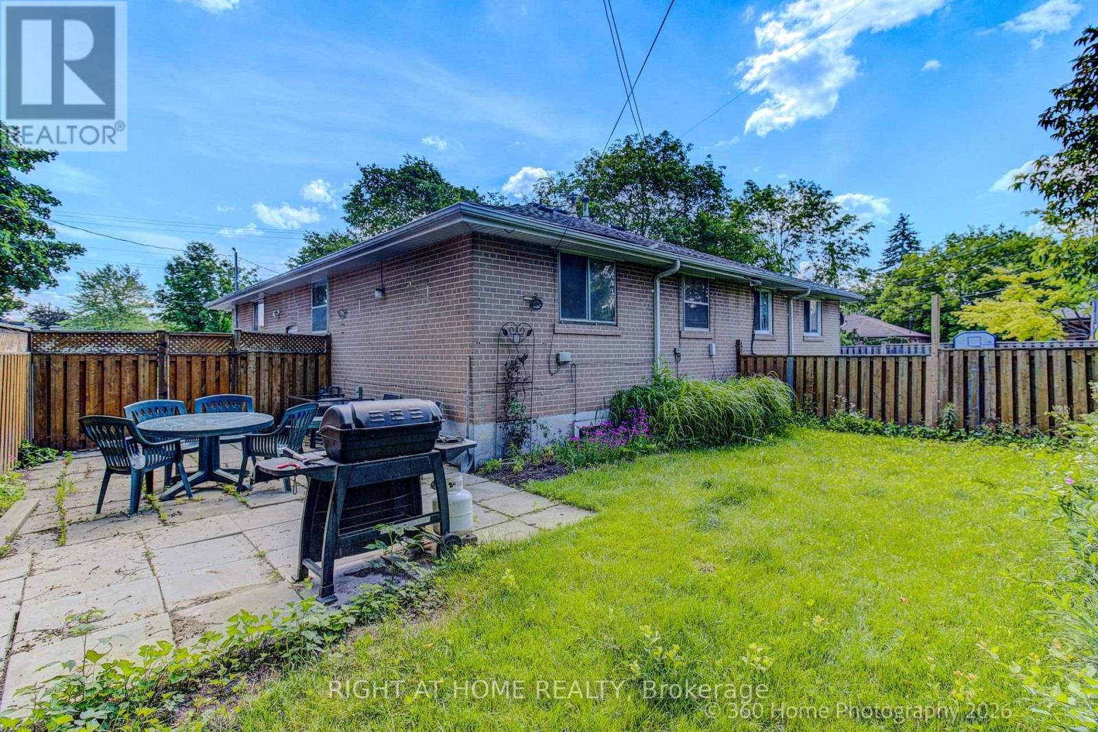 116 LONGFORD DRIVE - 23
