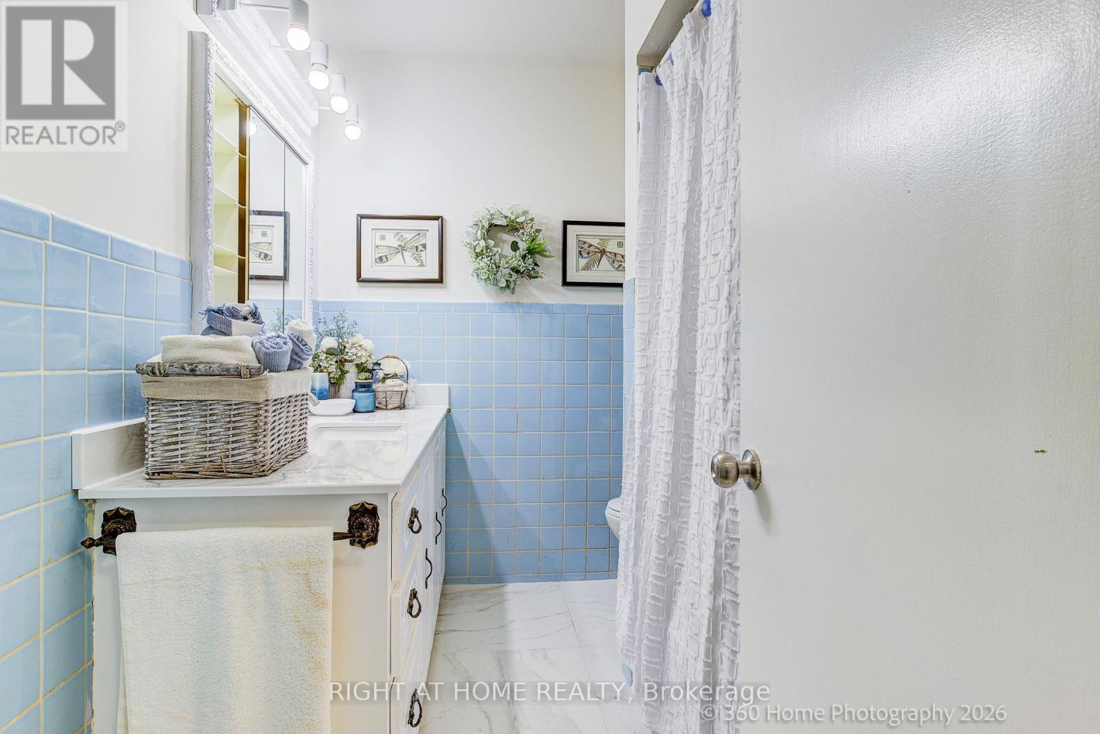 116 LONGFORD DRIVE - 13
