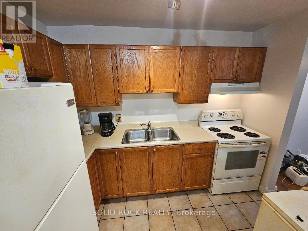 #304 2000 JASMINE CRESCENT - 2