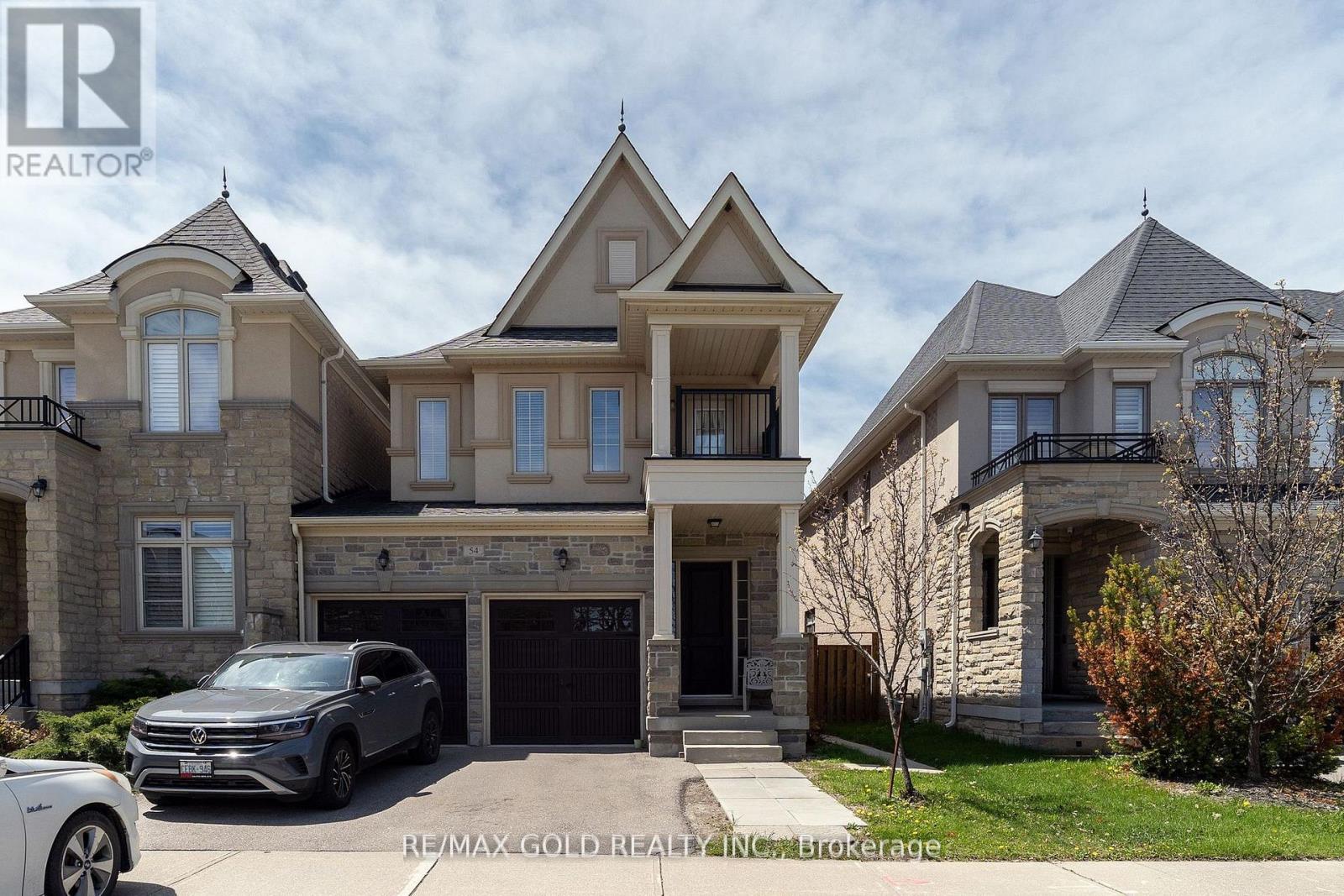 54 ROBERT BERRY CRESCENT - 1
