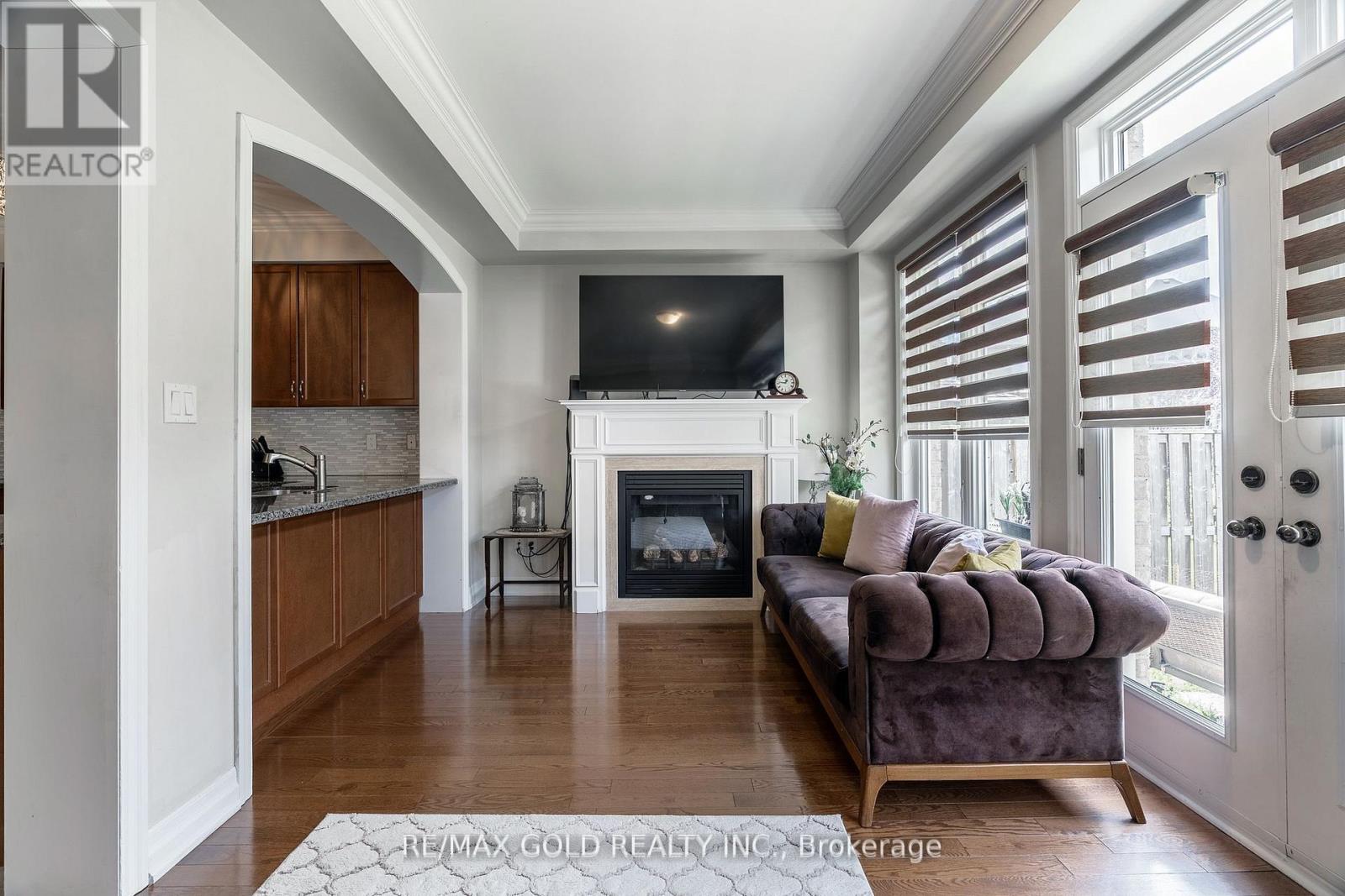 54 ROBERT BERRY CRESCENT - 18