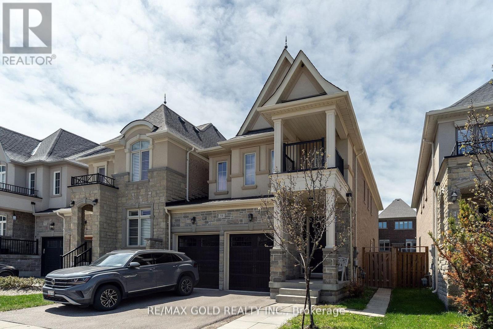 54 ROBERT BERRY CRESCENT - 2